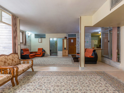 دو خوابه با دسترسی پیاده به میدان نقش جهان