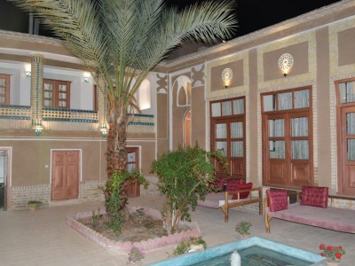 "طارونه"اتاق دابل با حمام و سرویس مشترک