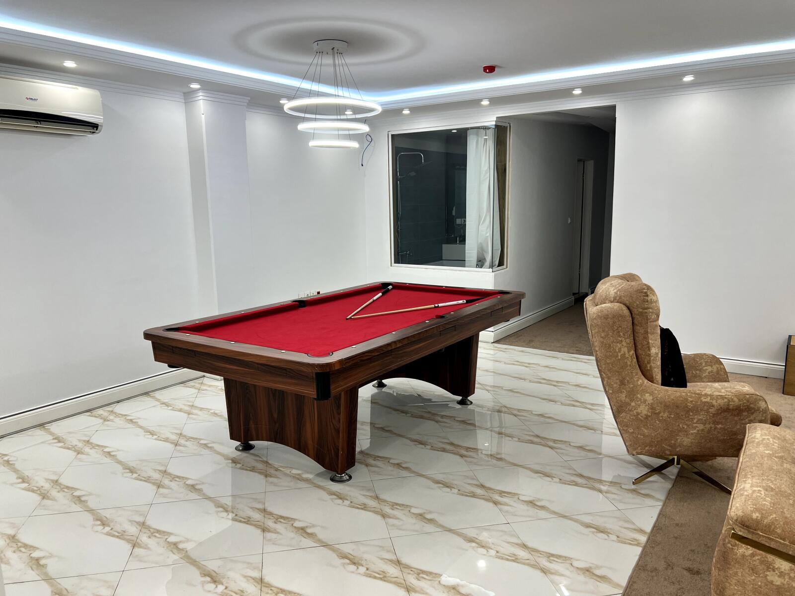 میز بیلیارد میز بیلیارد