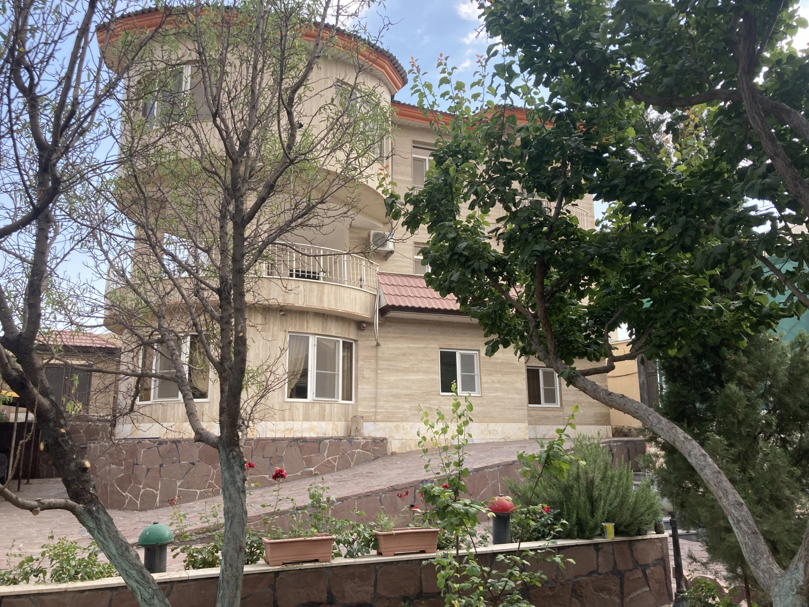 نمای ساختمان