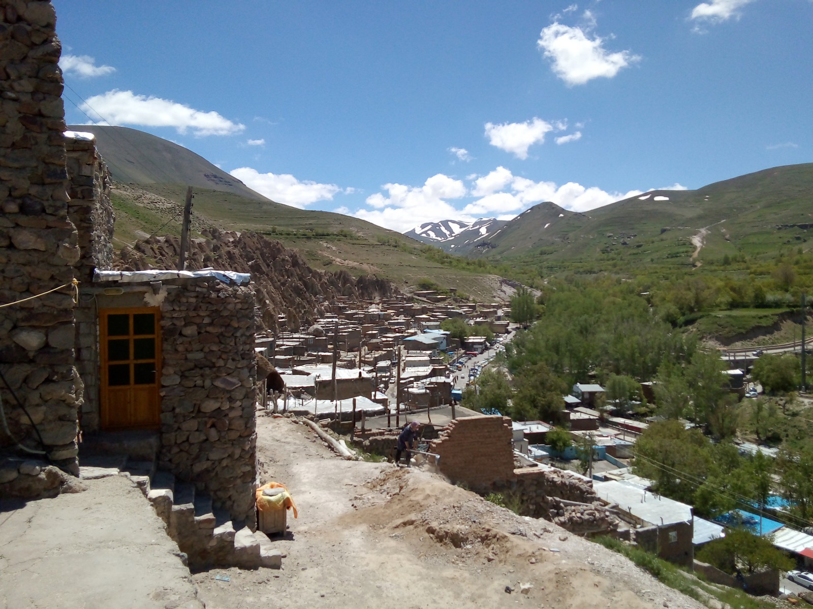 محوطه اطراف اقامتگاه