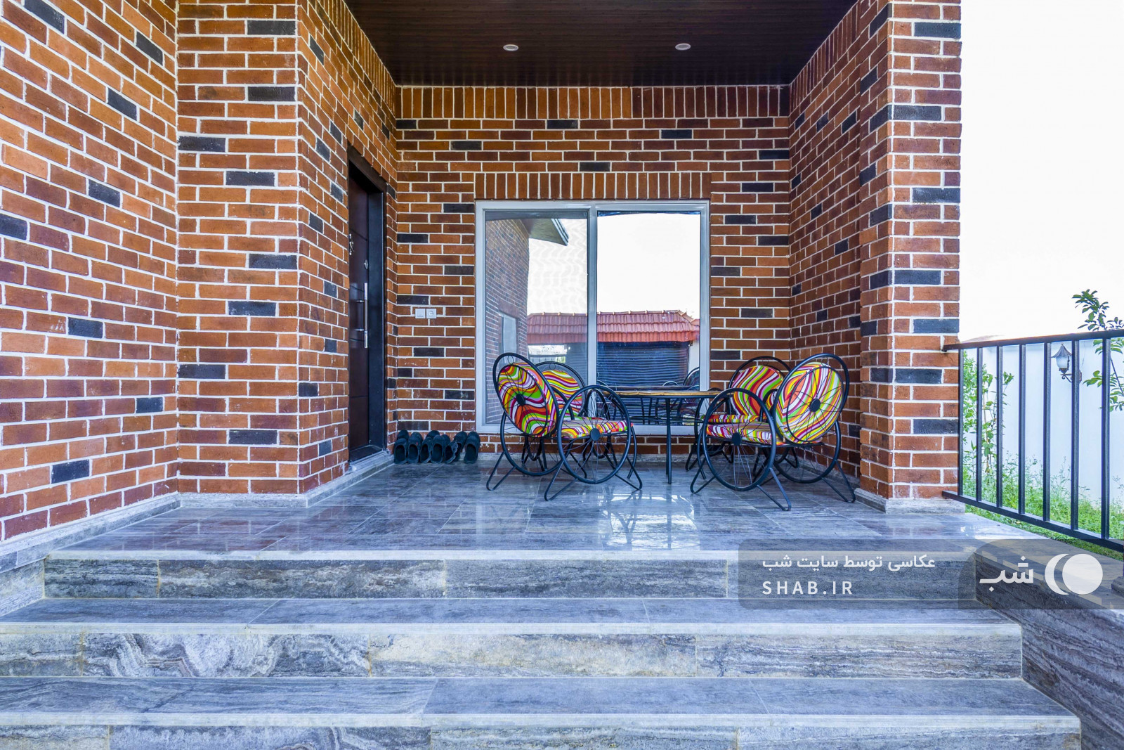 نمای ساختمان و حیاط نمای ساختمان و حیاط