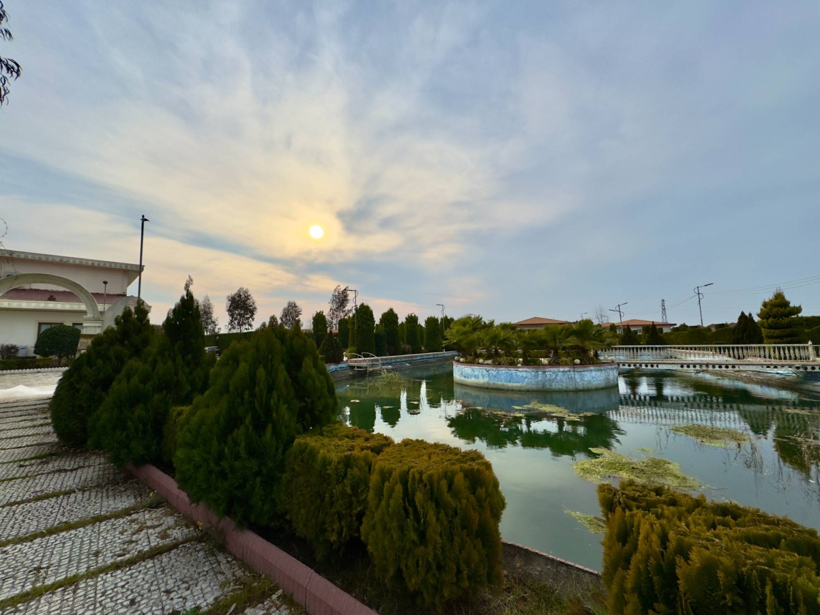 فضای بیرون ویلا فضای بیرون ویلا