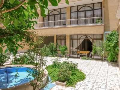 واحد 90 متری تک خوابه حیاط اختصاصی