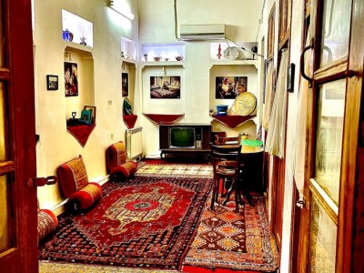 عمارت تاریخی "چهل دری" اتاق سه دری بی‌بی