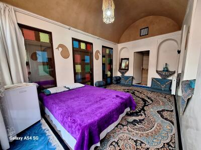 اقامتگاه بومگردی "عمارت بانو" اتاق ترمه پارکینگ دار اقامتگاه بومگردی "عمارت بانو" اتاق ترمه پارکینگ دار