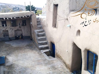 اقامتگاه بومگردی"زاغ بور"اتاق سنتی8متری