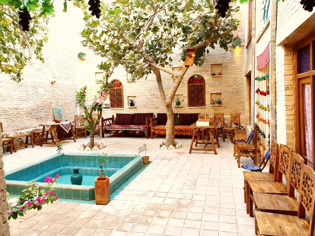 حیاط