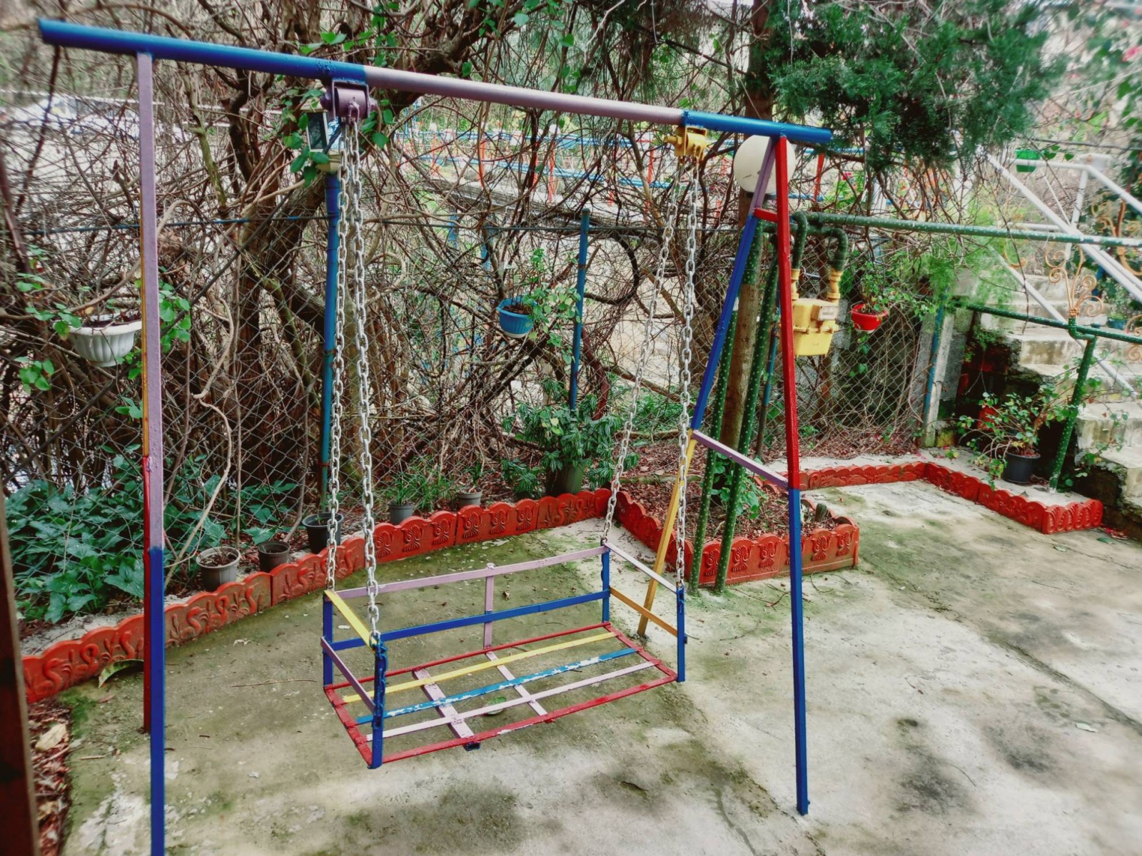 تاپ حیاط