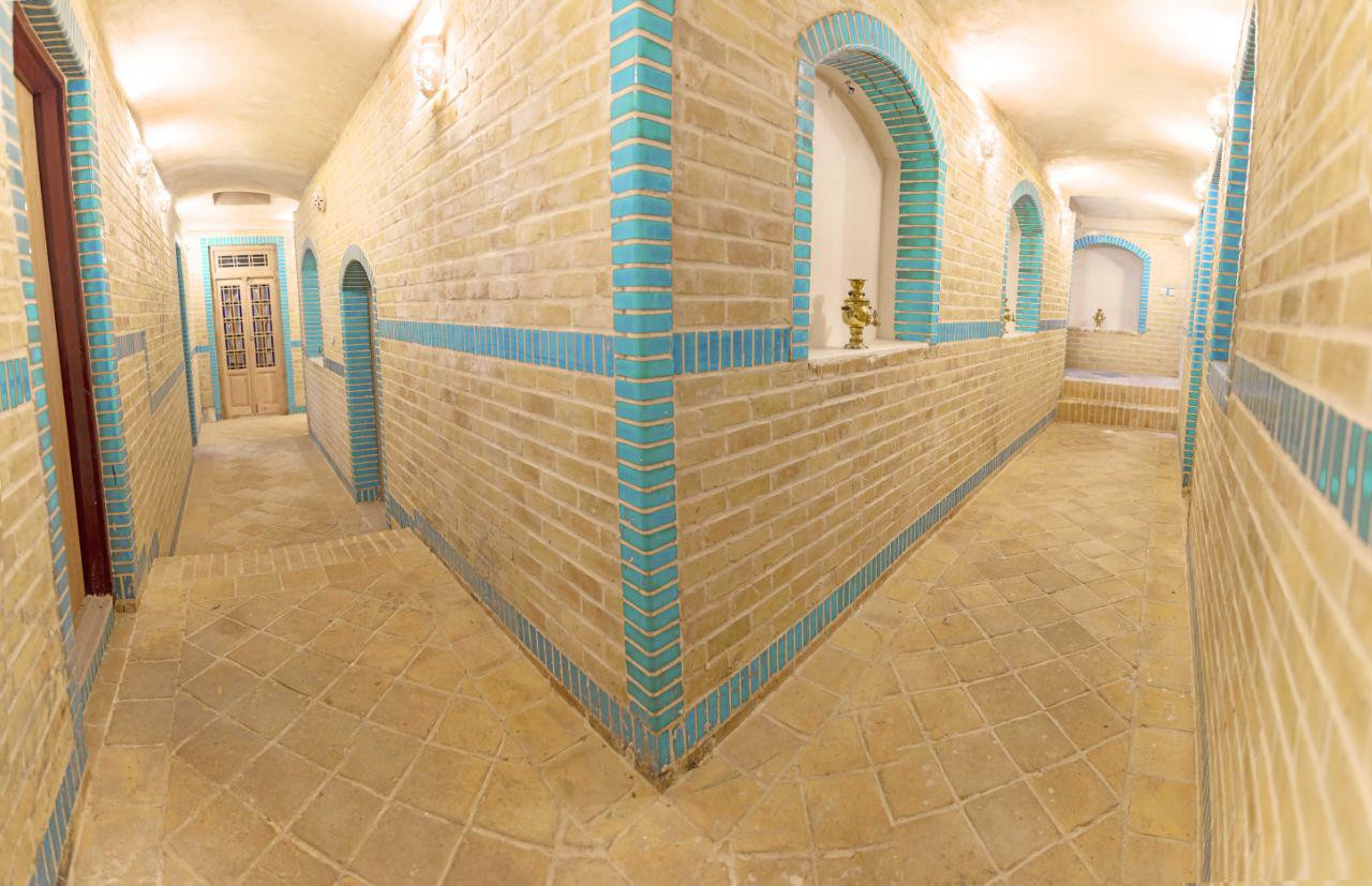 محوطه داخل اقامتگاه