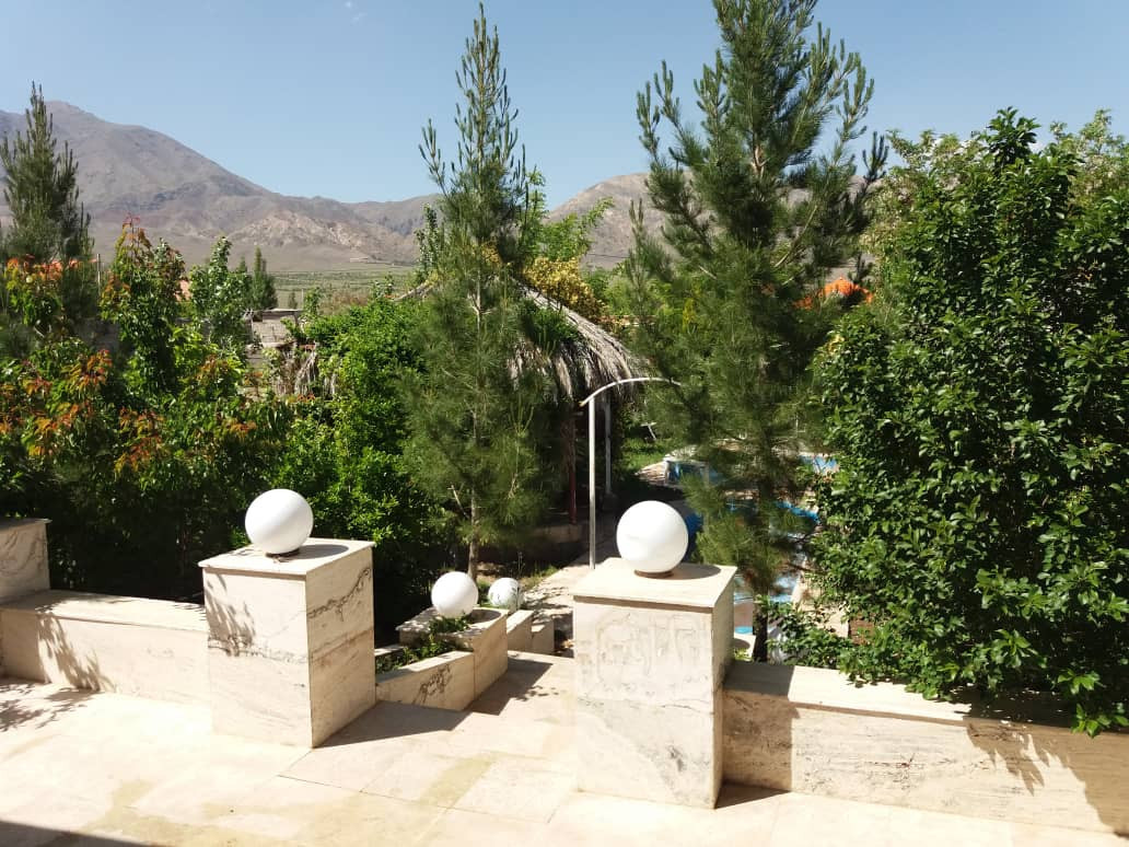 حیاط حیاط