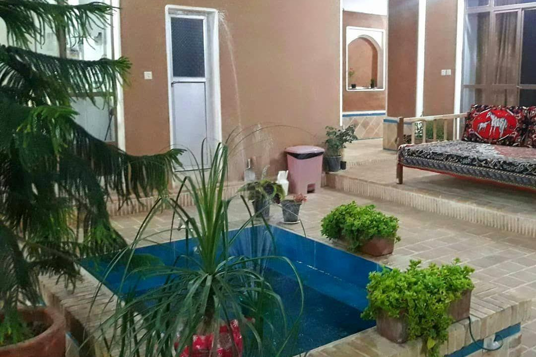 حیاط