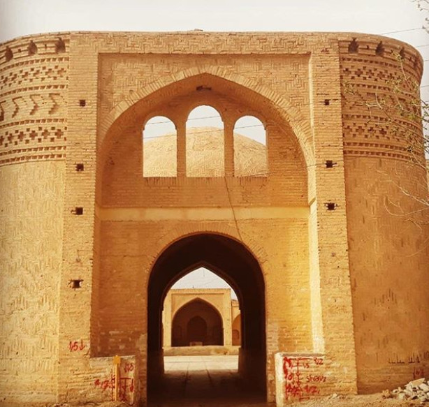 ورودی اقامتگاه ورودی اقامتگاه