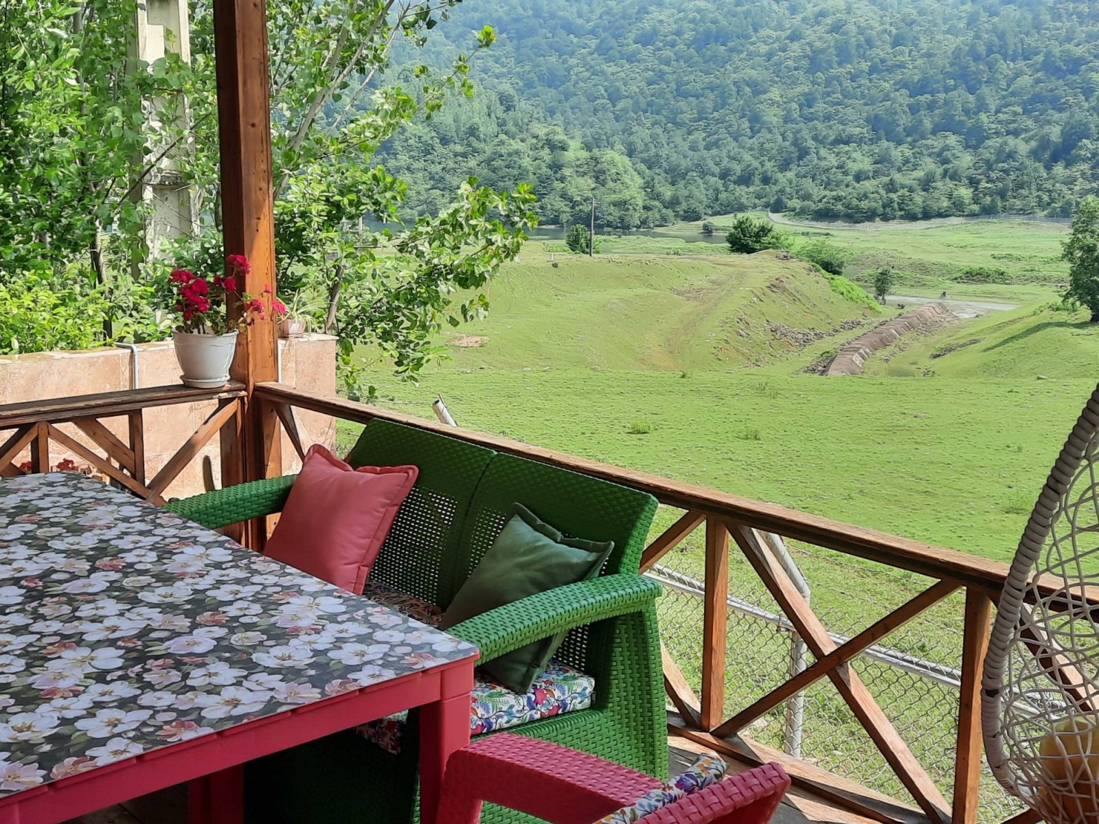 ویوی بالکن ویوی بالکن