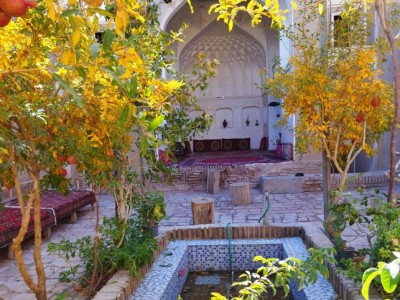 اقامتگاه "خواجه ابومنصور" اتاق 15 متری