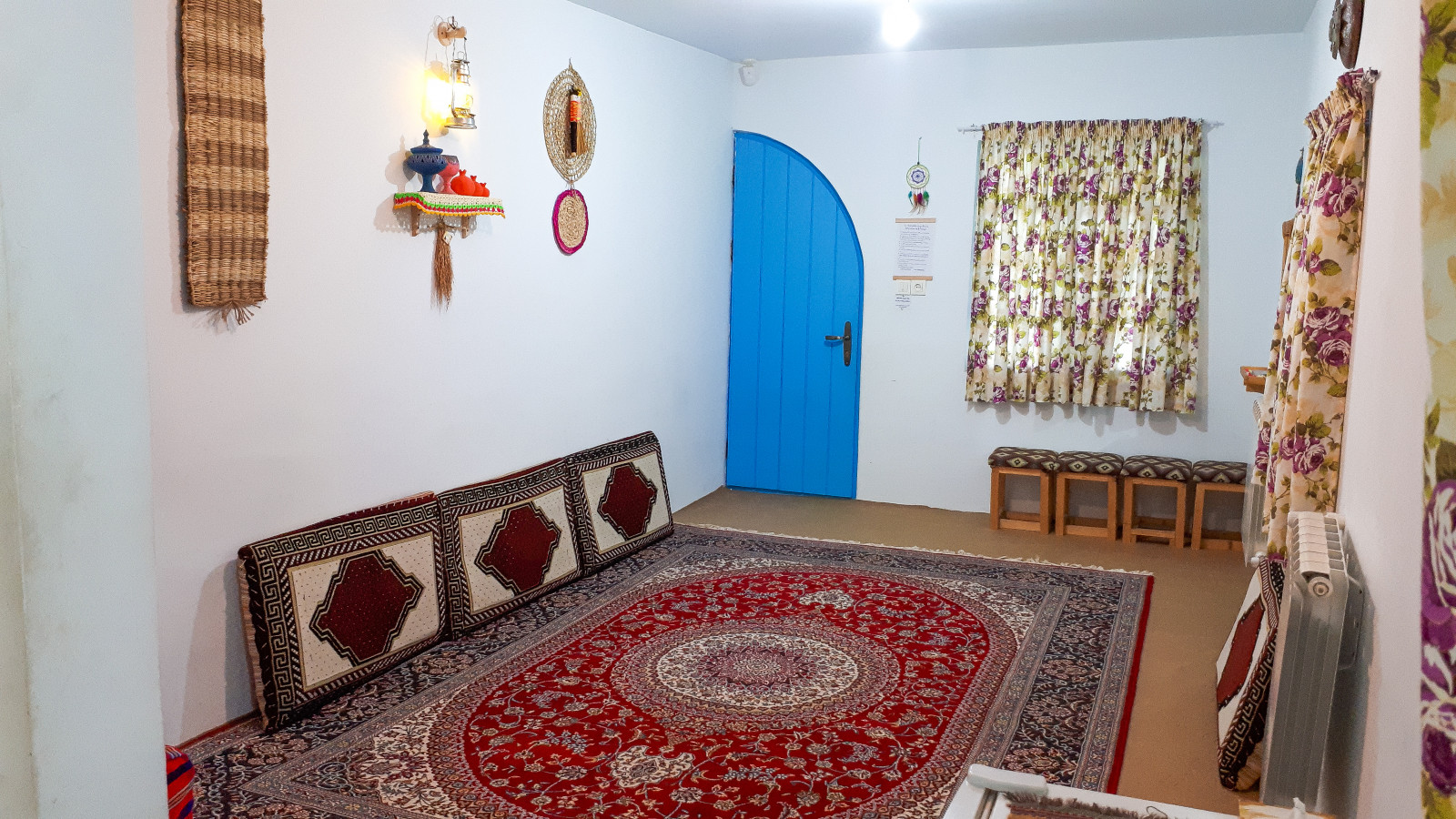 داخل واحد داخل واحد