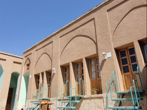 نمای بیرونی ساختمان