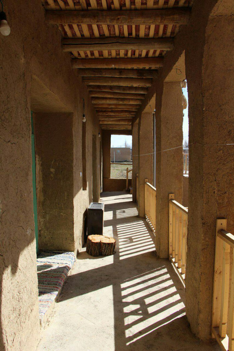 عکس ورودی وداخل حیاط وراهرو