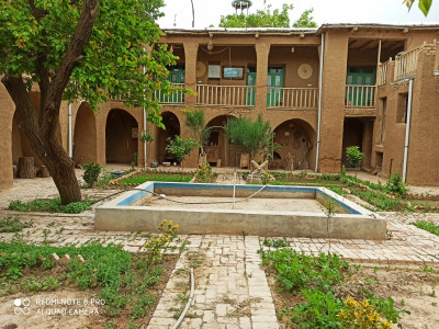 اقامتگاه بومگردی دوسنگی ویست (اتاق 2)