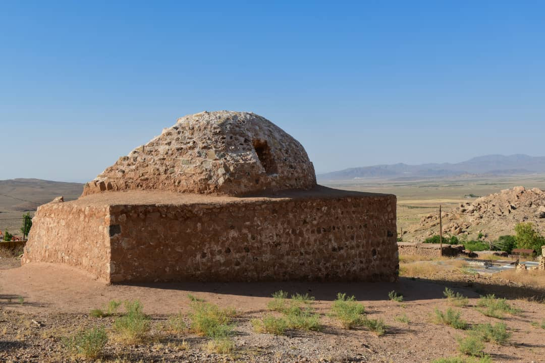 محوطه اطراف اقامتگاه