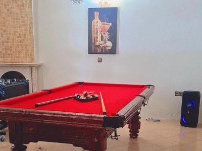 ویلاکردان استخر سرپوشیده آب گرم