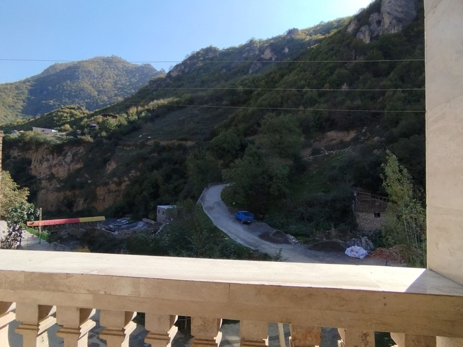 نمای بیرونی ساختمان