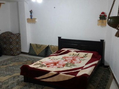 سوئیت نقلی با تخت دو نفره در فومن