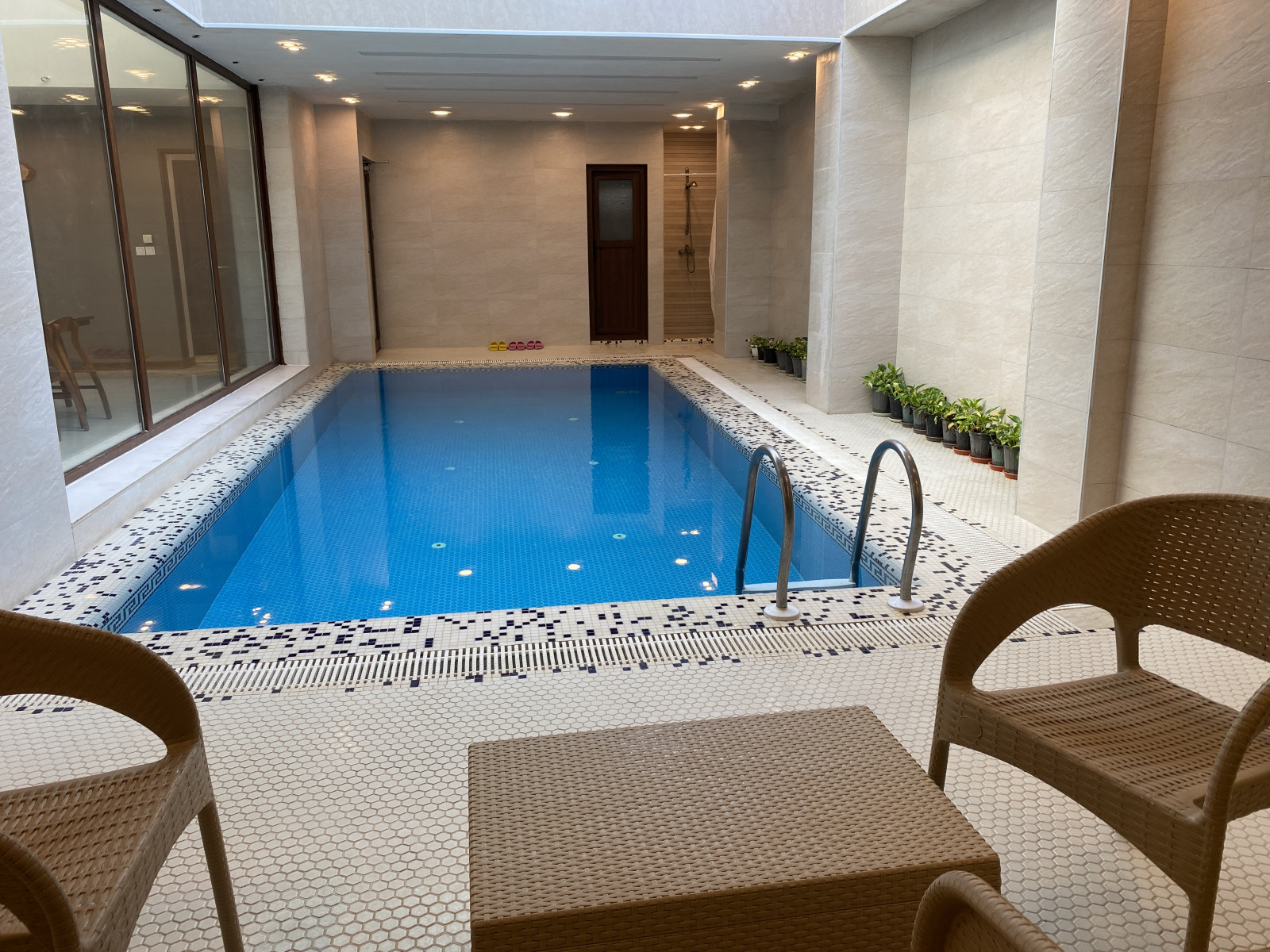 استخر استخر