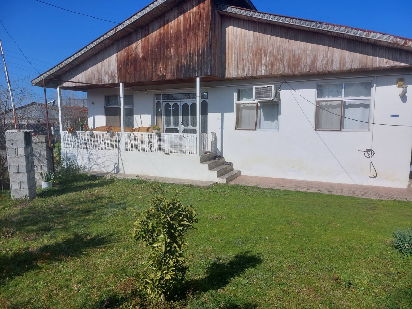 نمای بیرونی ساختمان