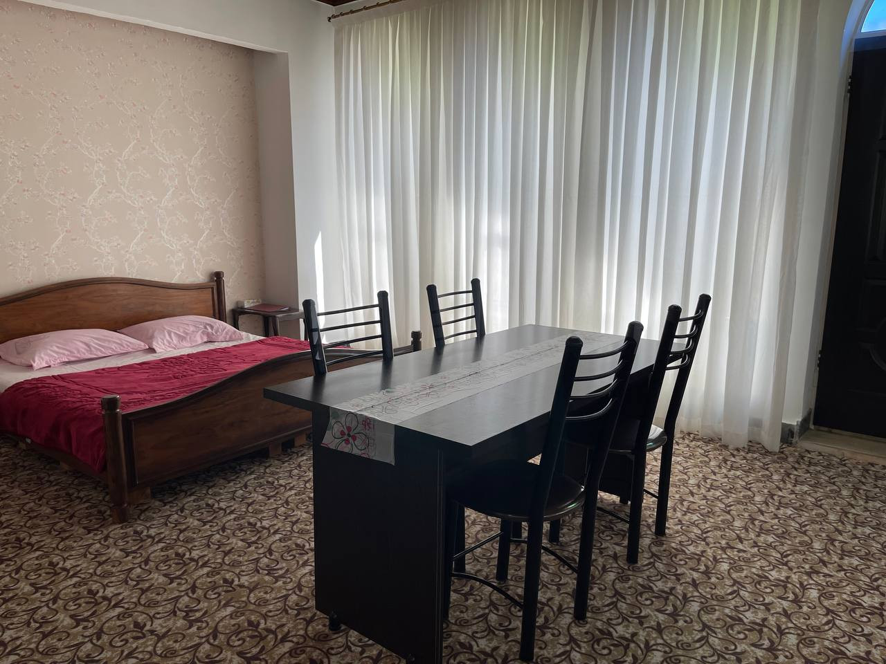 خواب و ناهارخوری