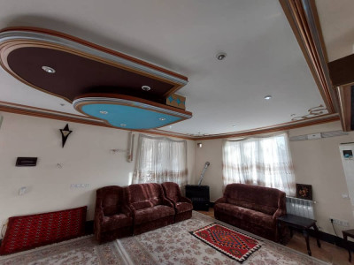 اقامتگاه بومگردی "گل سرخ"