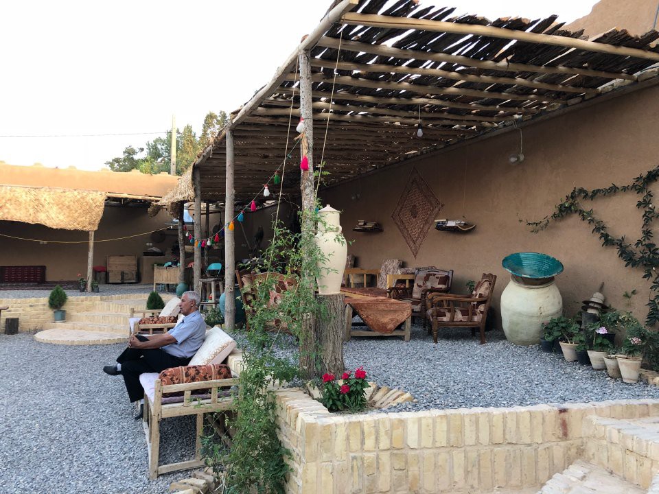حیاط