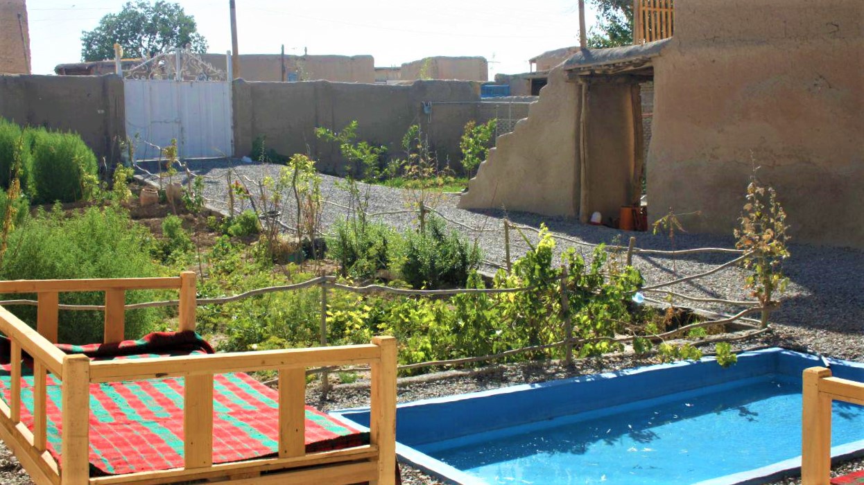 حیاط حیاط