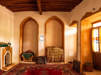 اقامتگاه بومگردی "نی چشمه" اتاق سه دری
