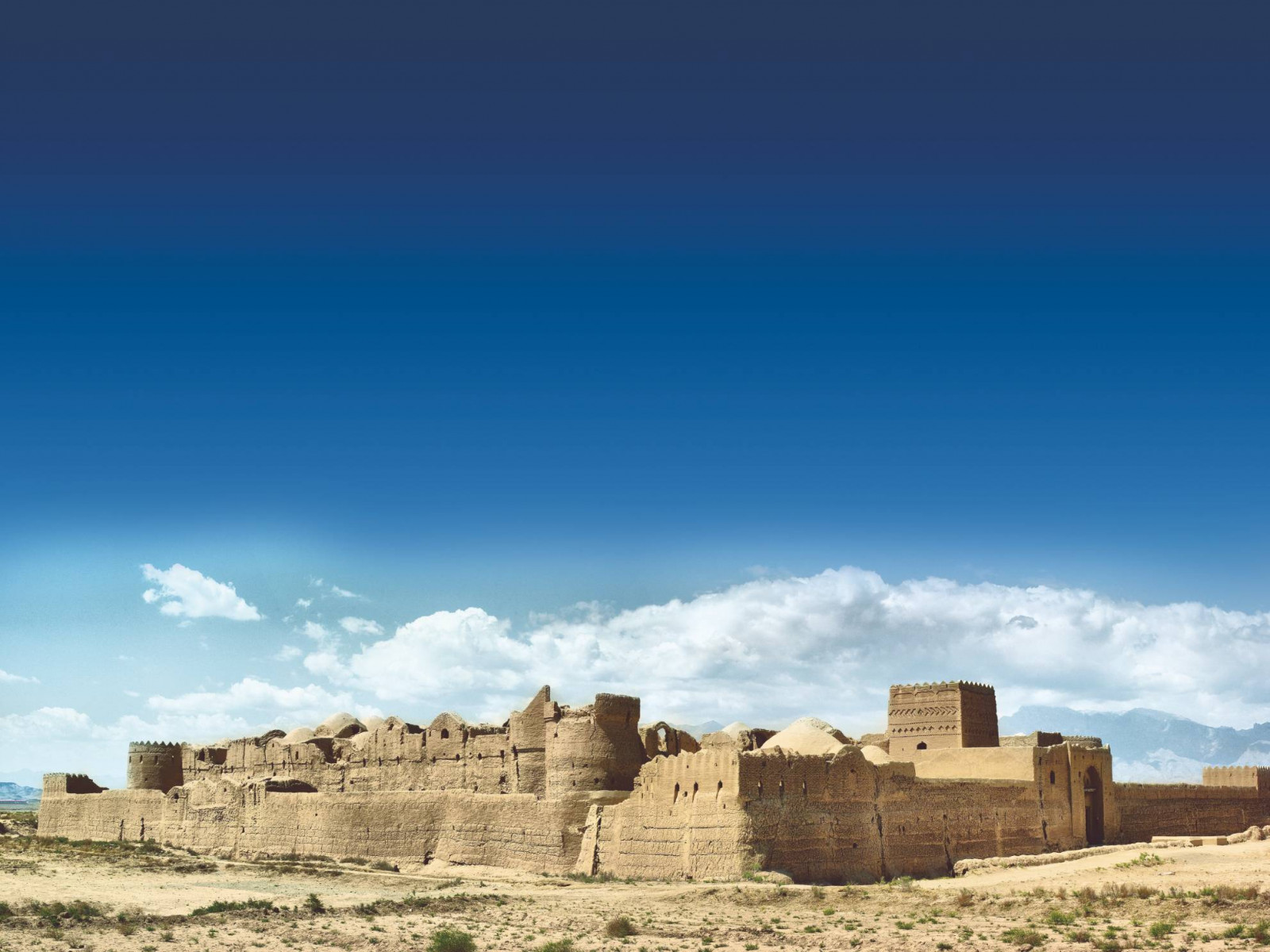 ارگ 1700ساله سریزد