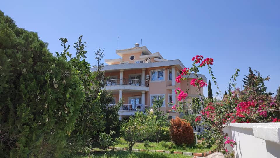 نمای ساختمان