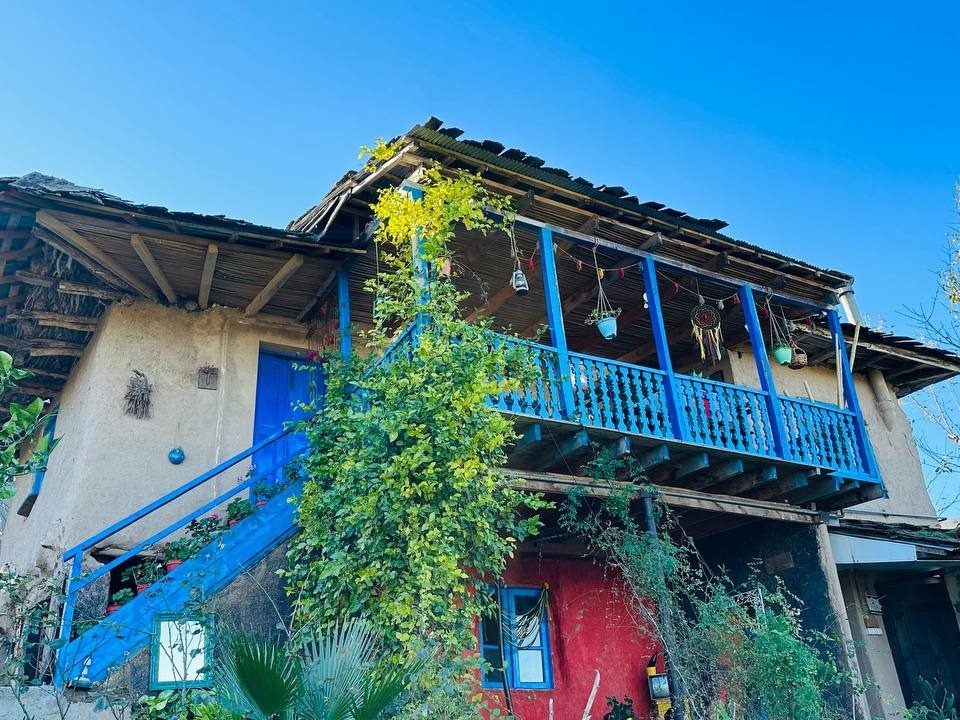 نمای بیرونی ساختمان