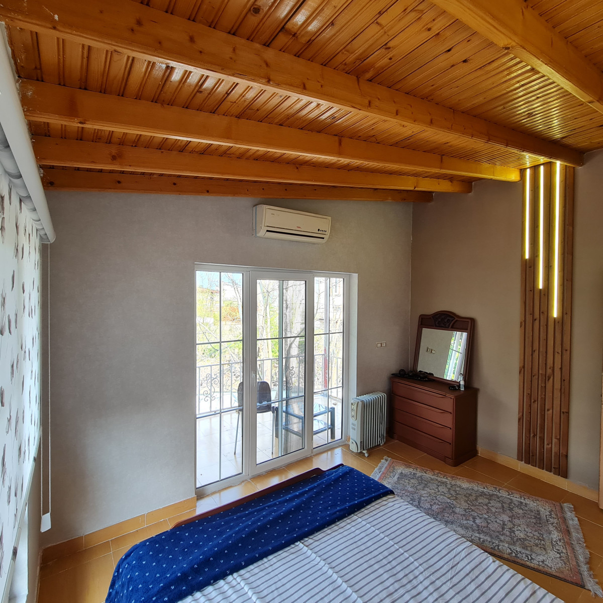 اتاق شمالی بالکن دار اتاق شمالی بالکن دار