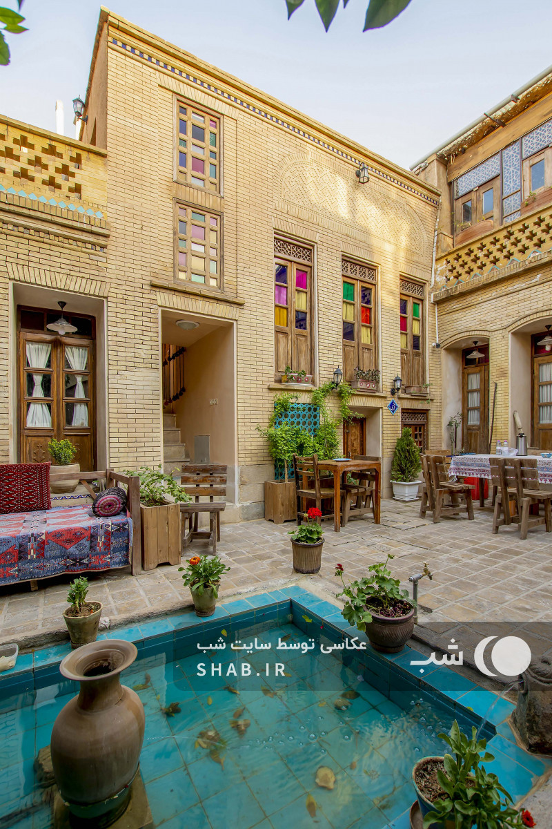 محوطه حیاط
