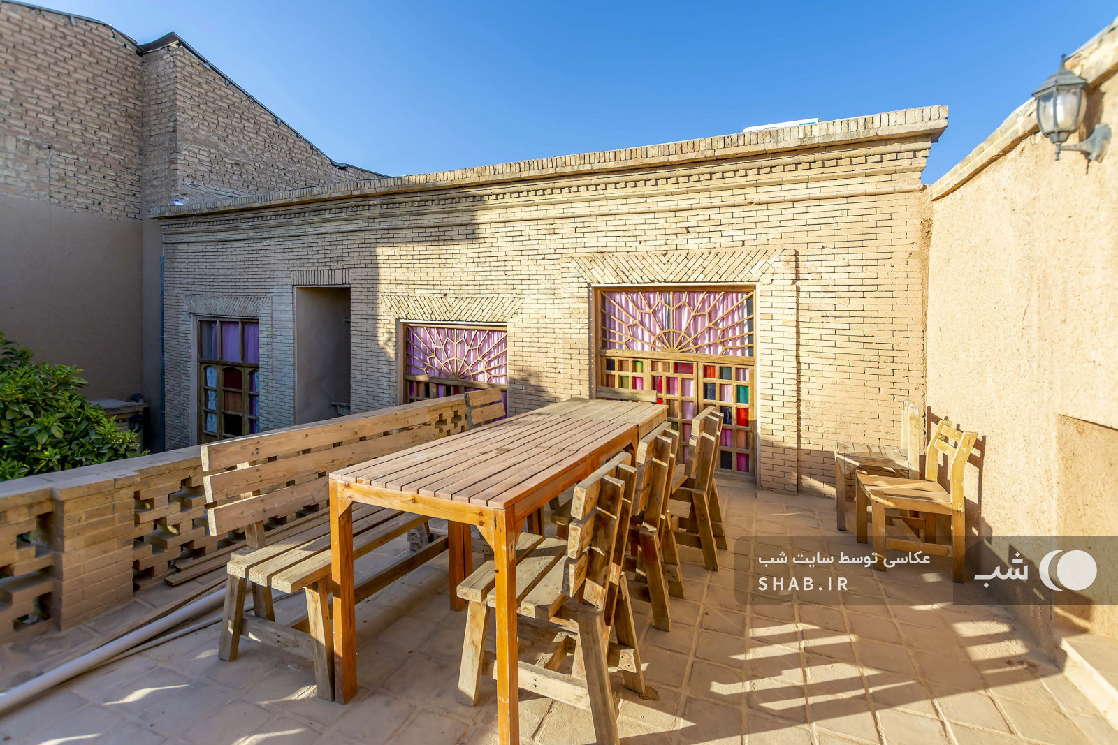 محوطه حیاط