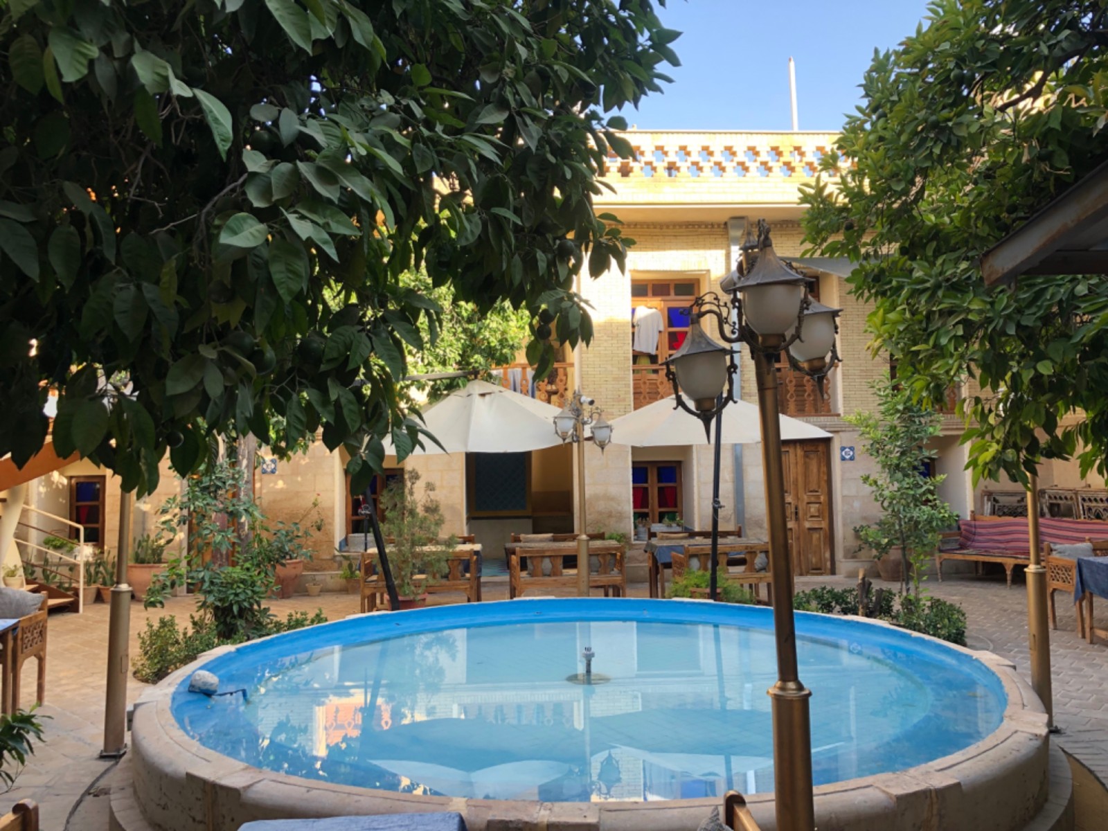 حیاط