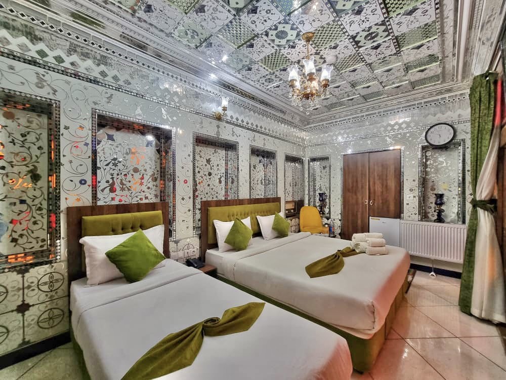 اتاق آینه