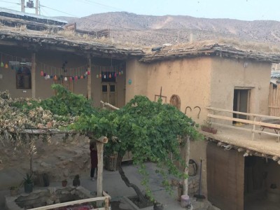 اقامتگاه بومگردی"سرای هما" اتاق کاهگلی (1)