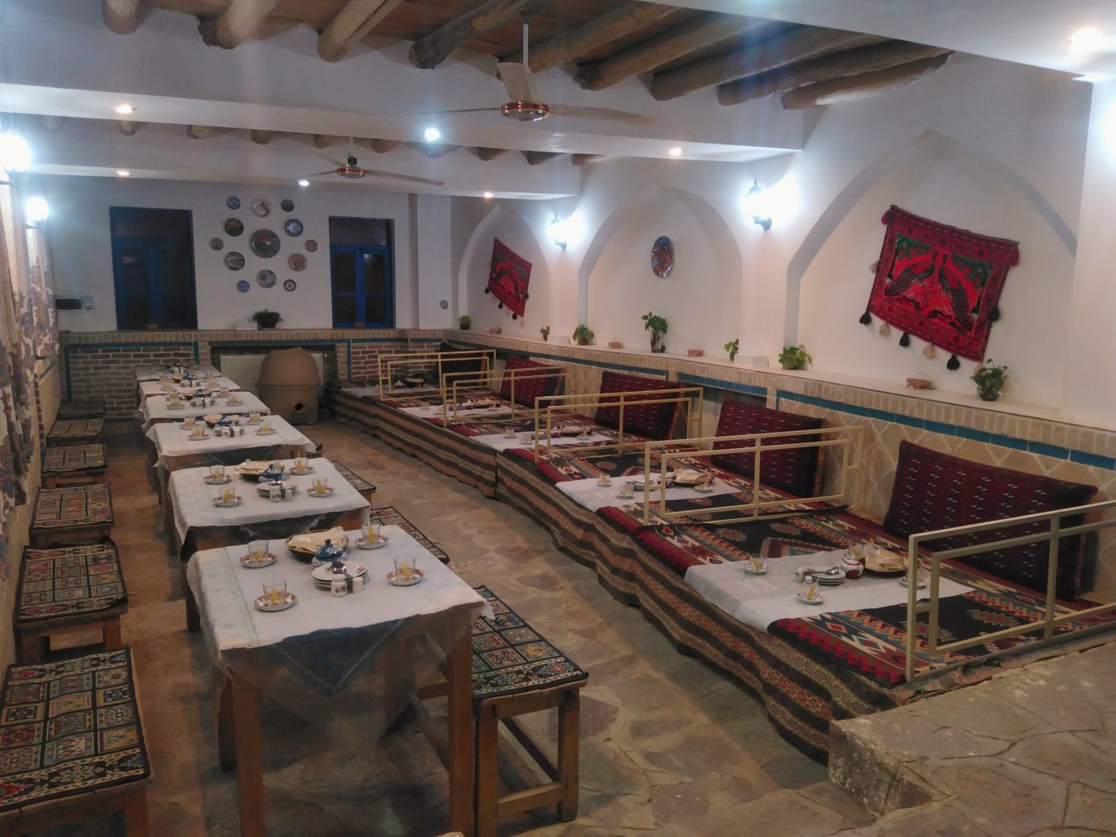 سالن غذاخوری