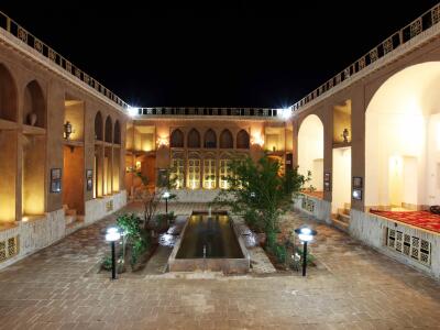 اقامتگاه سنتی "شعر باف" اتاق ارکیده