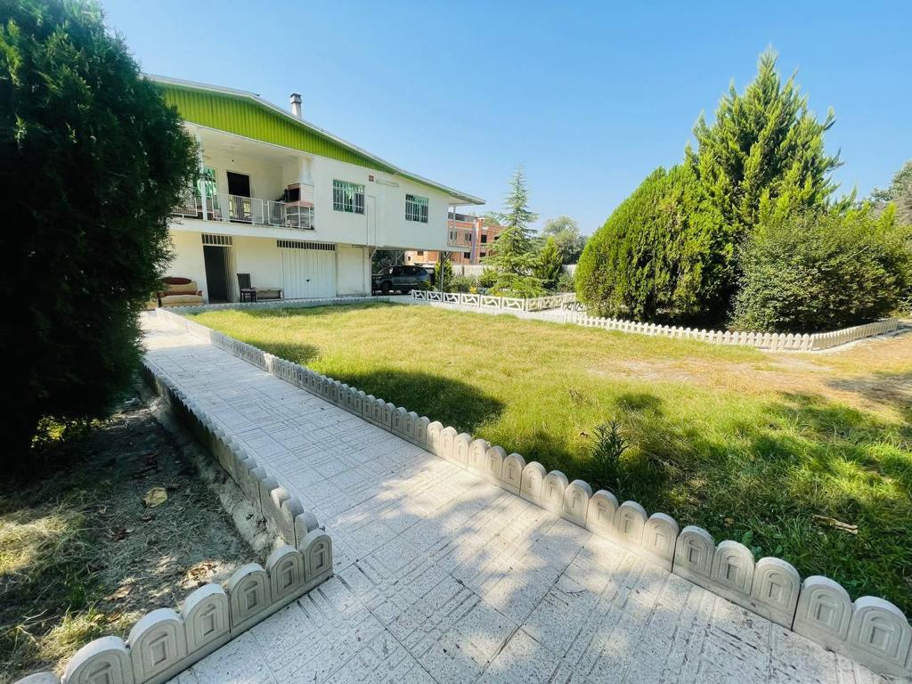 نمای بیرونی ساختمان