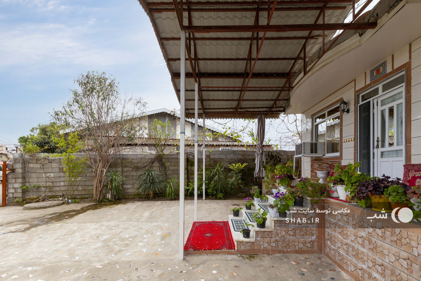 حیاط و تراس