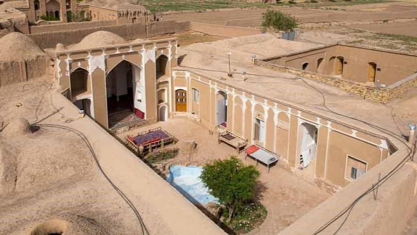 حیاط
