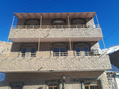 سوییت آپارتمانی لوکس عمارت سنگی 4 طبقه دوم