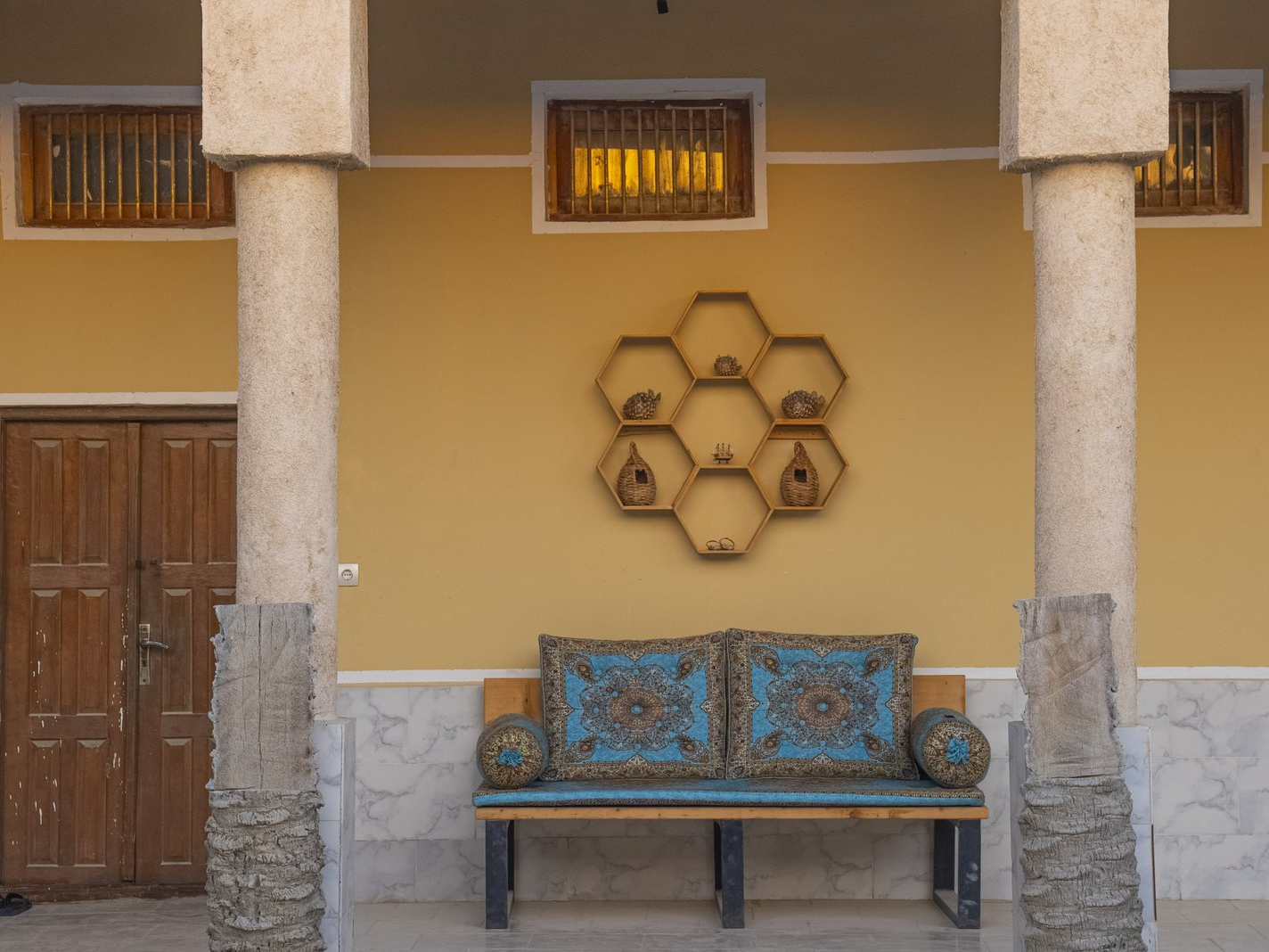 نمای بیرونی اتاق